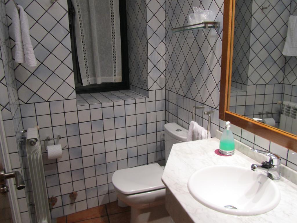 Apartamentos Rurales Casa Baltasar Monasterio De Hermo ภายนอก รูปภาพ