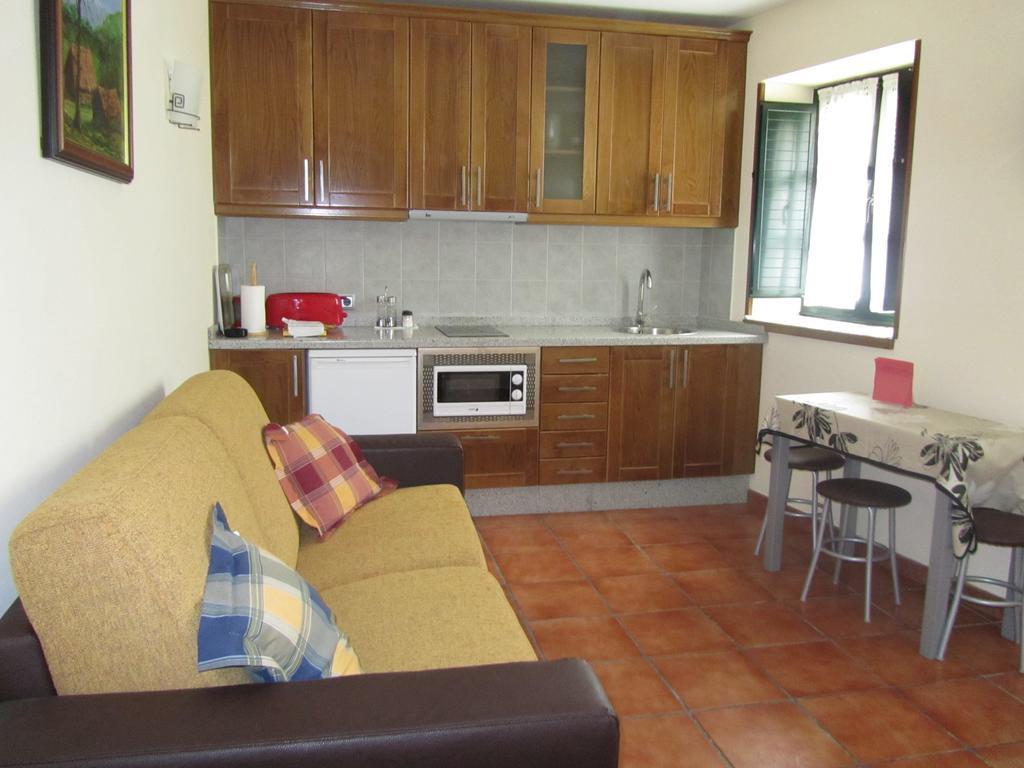 Apartamentos Rurales Casa Baltasar Monasterio De Hermo ภายนอก รูปภาพ