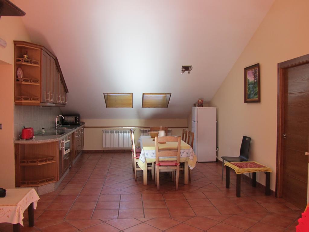 Apartamentos Rurales Casa Baltasar Monasterio De Hermo ภายนอก รูปภาพ