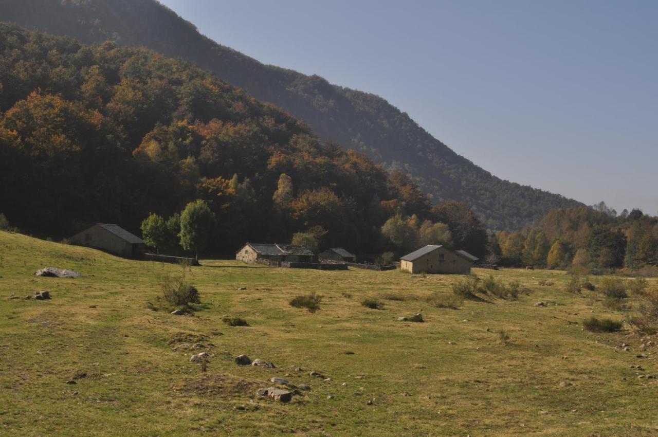 Apartamentos Rurales Casa Baltasar Monasterio De Hermo ภายนอก รูปภาพ
